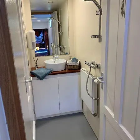 Schiff Voorwaarts Im Hafen Von